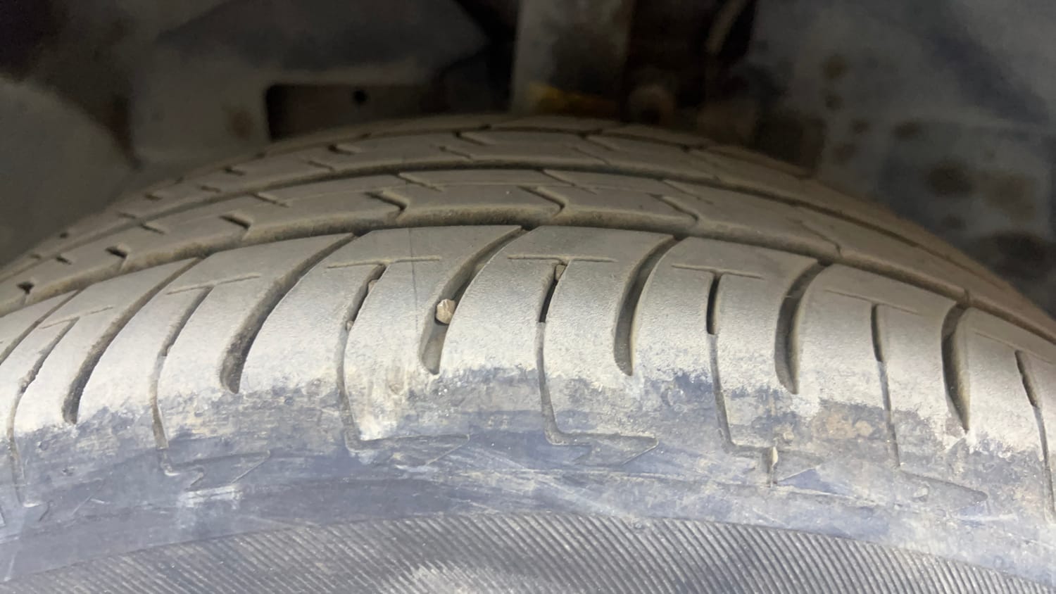 Used 2018 Ford EcoSport S Petrol Petrol Manual tyres LEFT FRONT TYRE TREAD VIEW