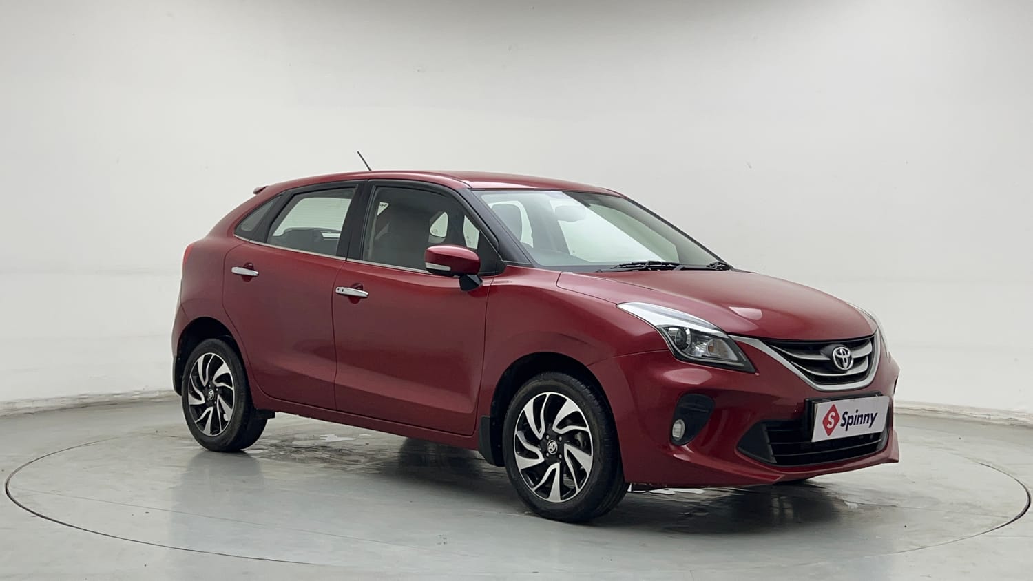 Used 2021 Toyota Glanza G CVT Petrol Automatic exterior RIGHT FRONT CORNER VIEW