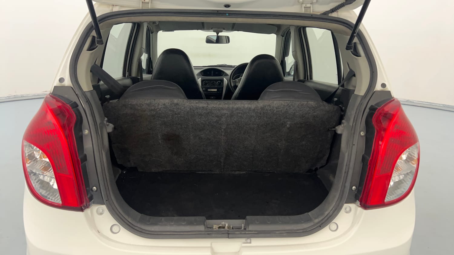 Used 2017 Maruti Suzuki Alto 800 VXI CNG (Outside Fitted) Petrol Manual interior DICKY INSIDE VIEW