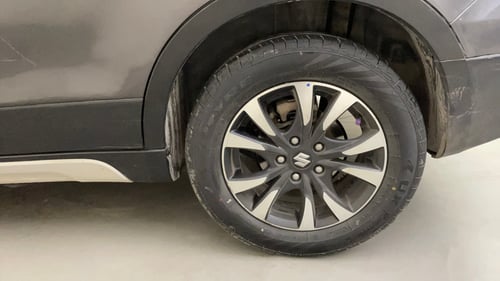 Used 2017 Maruti Suzuki S-Cross Alpha 1.3 Diesel Manual tyres LEFT REAR TYRE RIM VIEW