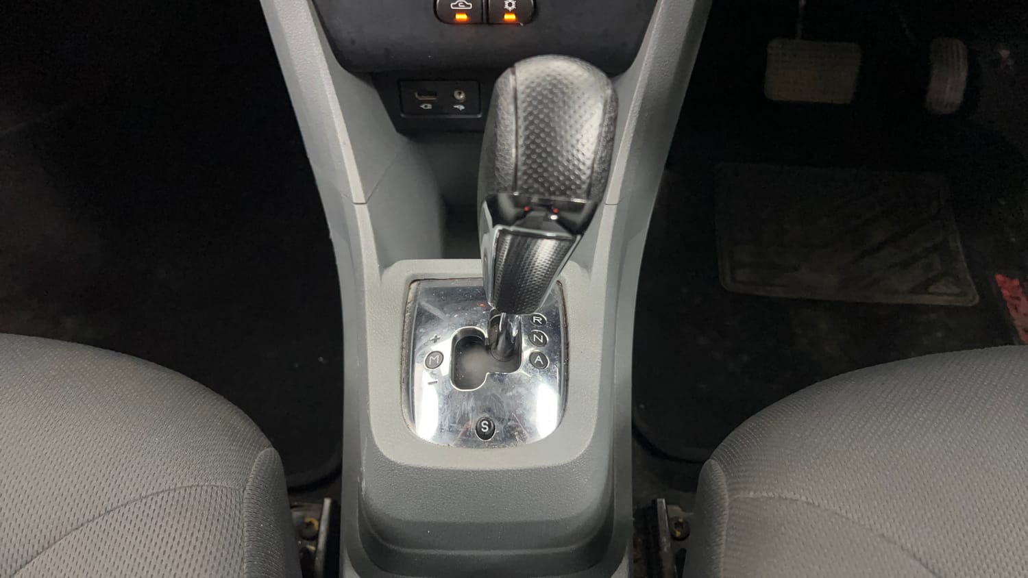 Used 2019 Tata Tigor Revotron XZA Petrol Automatic interior GEAR  KNOB VIEW