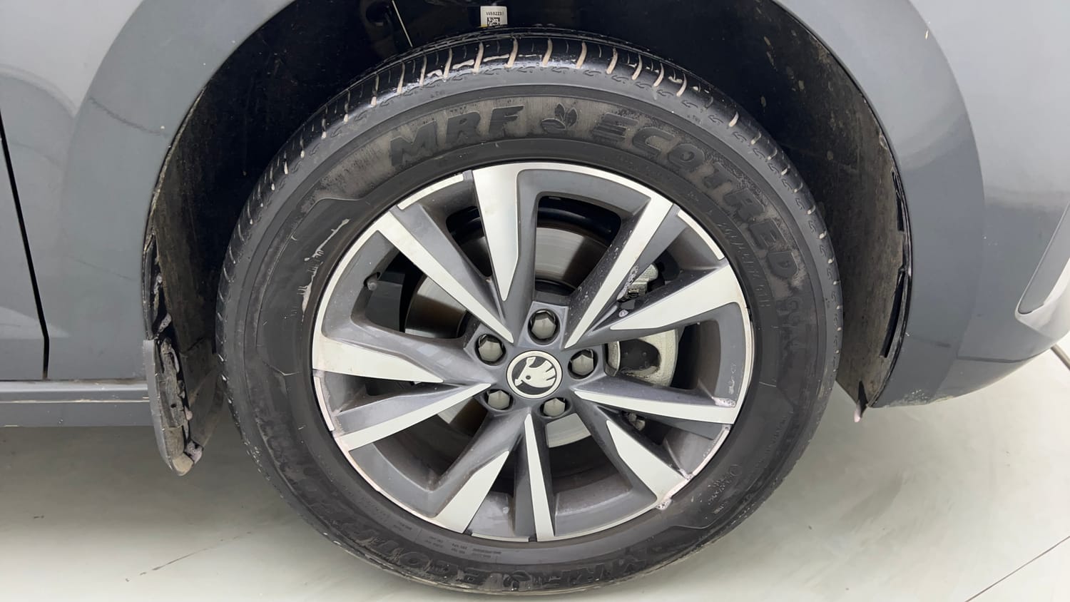 Used 2026 Skoda Slavia Prestige 1.0L TSI AT Petrol Automatic tyres RIGHT FRONT TYRE RIM VIEW