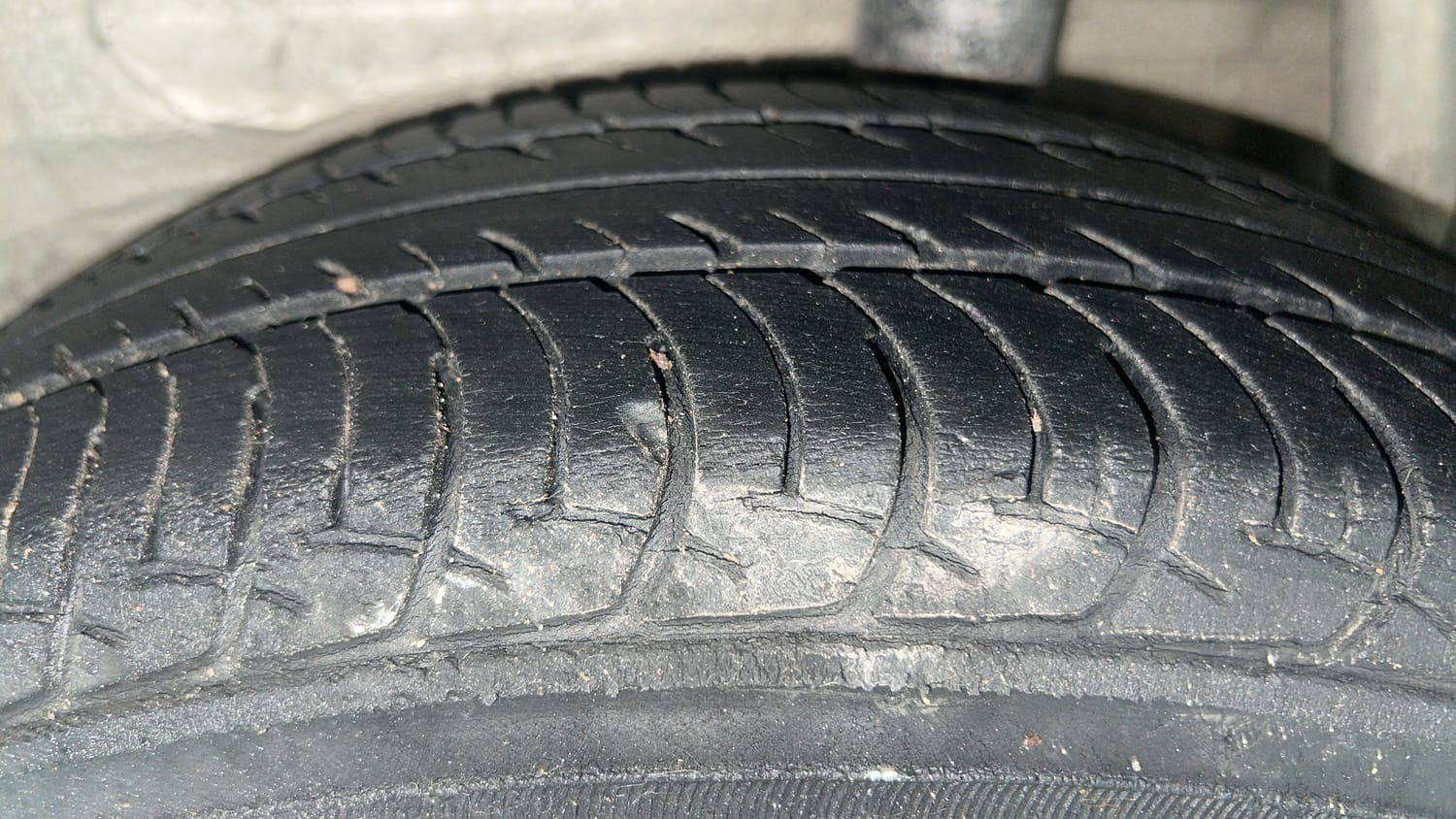 Used 2019 Maruti Suzuki Celerio VXi AMT Petrol Automatic tyres LEFT REAR TYRE TREAD VIEW
