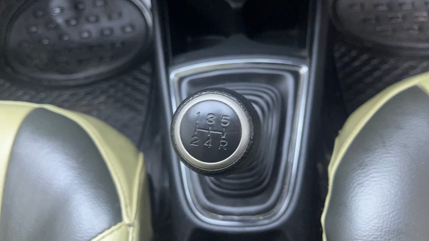 Used 2018 Honda Amaze 1.2 S MT Petrol Petrol Manual interior GEAR  KNOB VIEW
