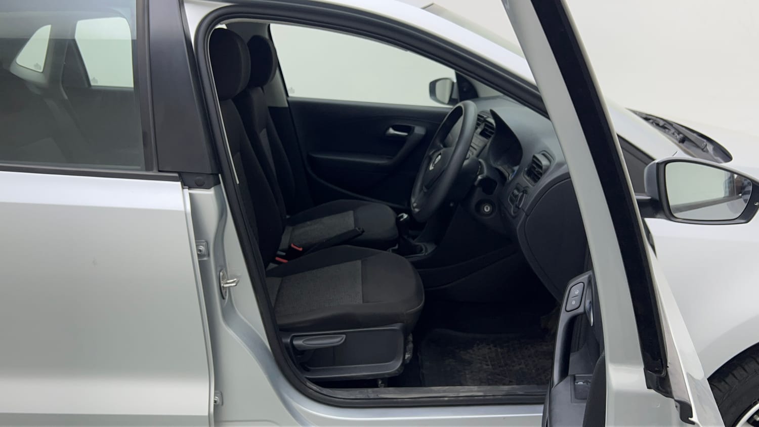 Used 2022 Volkswagen Polo Trendline 1.0L MPI Petrol Manual interior RIGHT SIDE FRONT DOOR CABIN VIEW