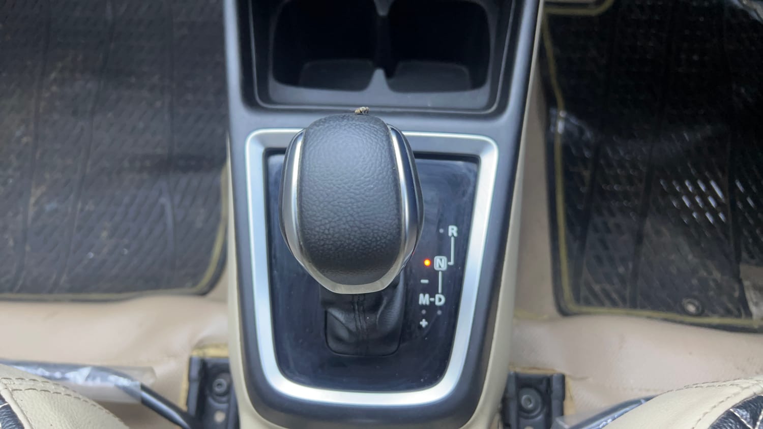 Used 2021 Maruti Suzuki Dzire VXi AGS Petrol Automatic interior GEAR  KNOB VIEW
