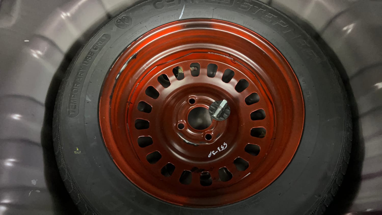 Used 2022 Renault Kiger RXZ AMT Petrol Automatic tyres SPARE TYRE VIEW