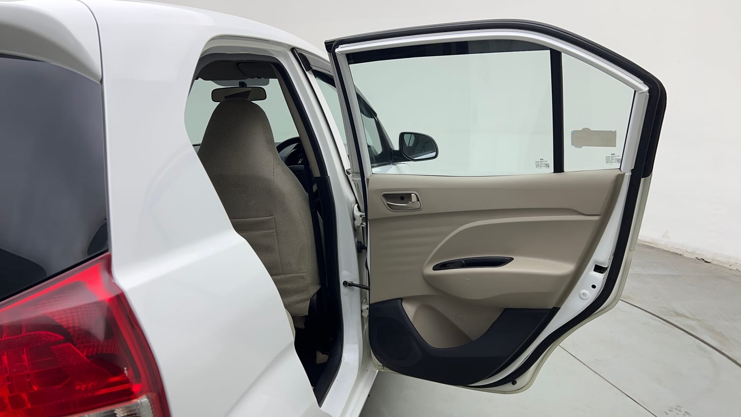 Used 2019 Hyundai Santro Magna CNG Cng Manual interior RIGHT REAR DOOR OPEN VIEW