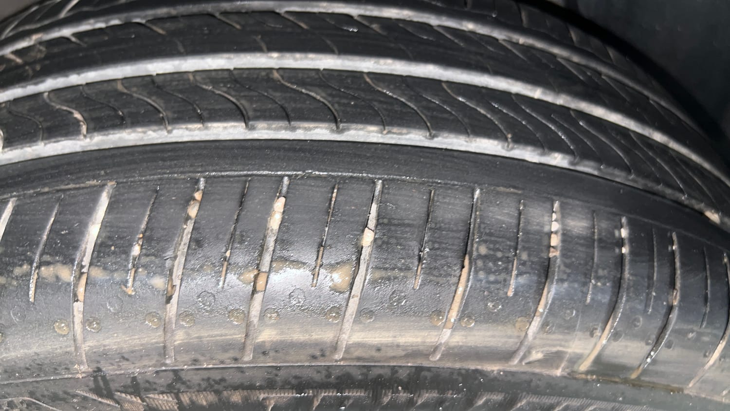 Used 2023 Tata Altroz XZ Diesel Diesel Manual tyres LEFT REAR TYRE TREAD VIEW