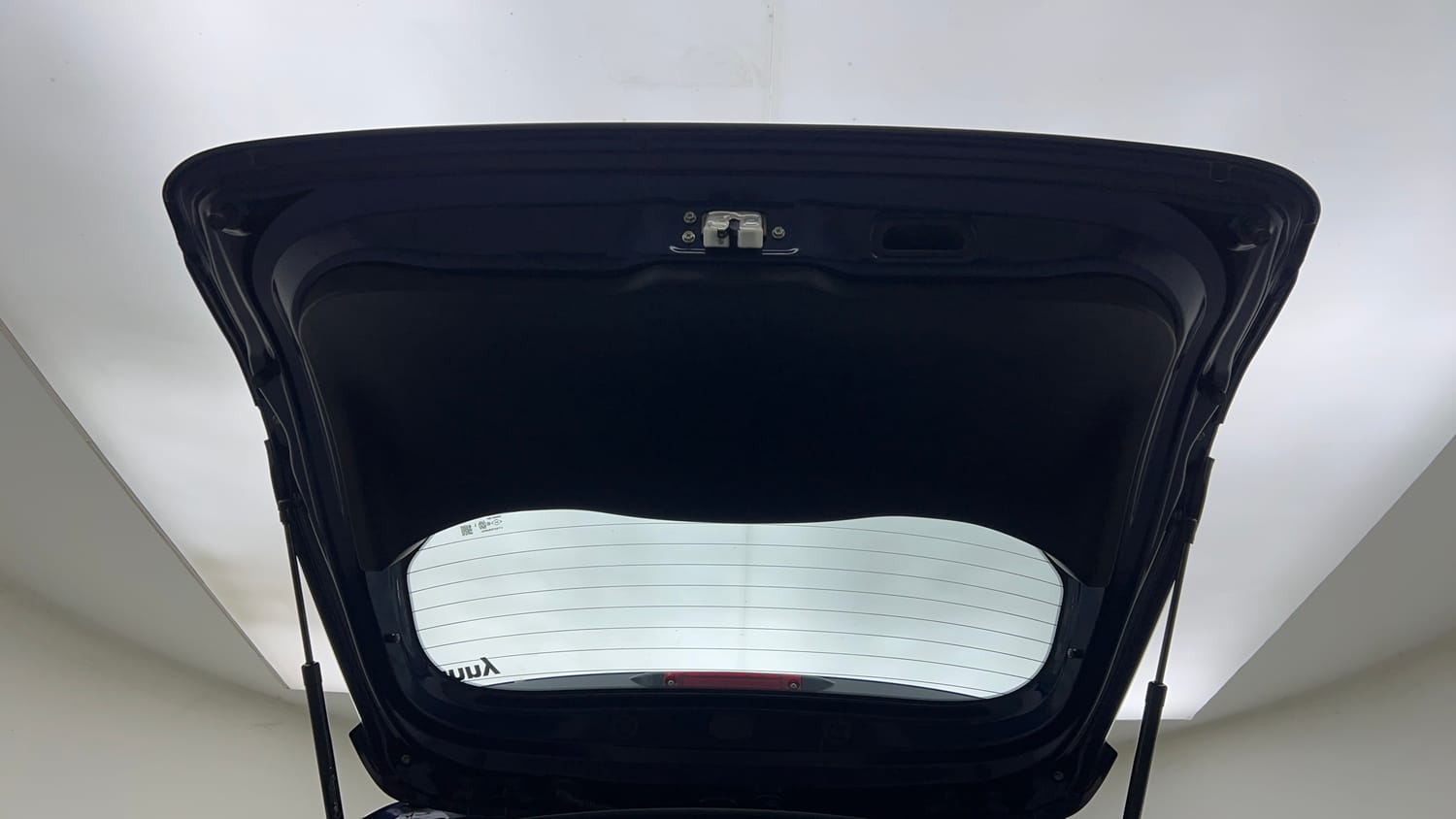 Used 2023 Maruti Suzuki Grand Vitara Zeta Smart Hybrid AT Petrol Automatic interior DICKY DOOR OPEN VIEW