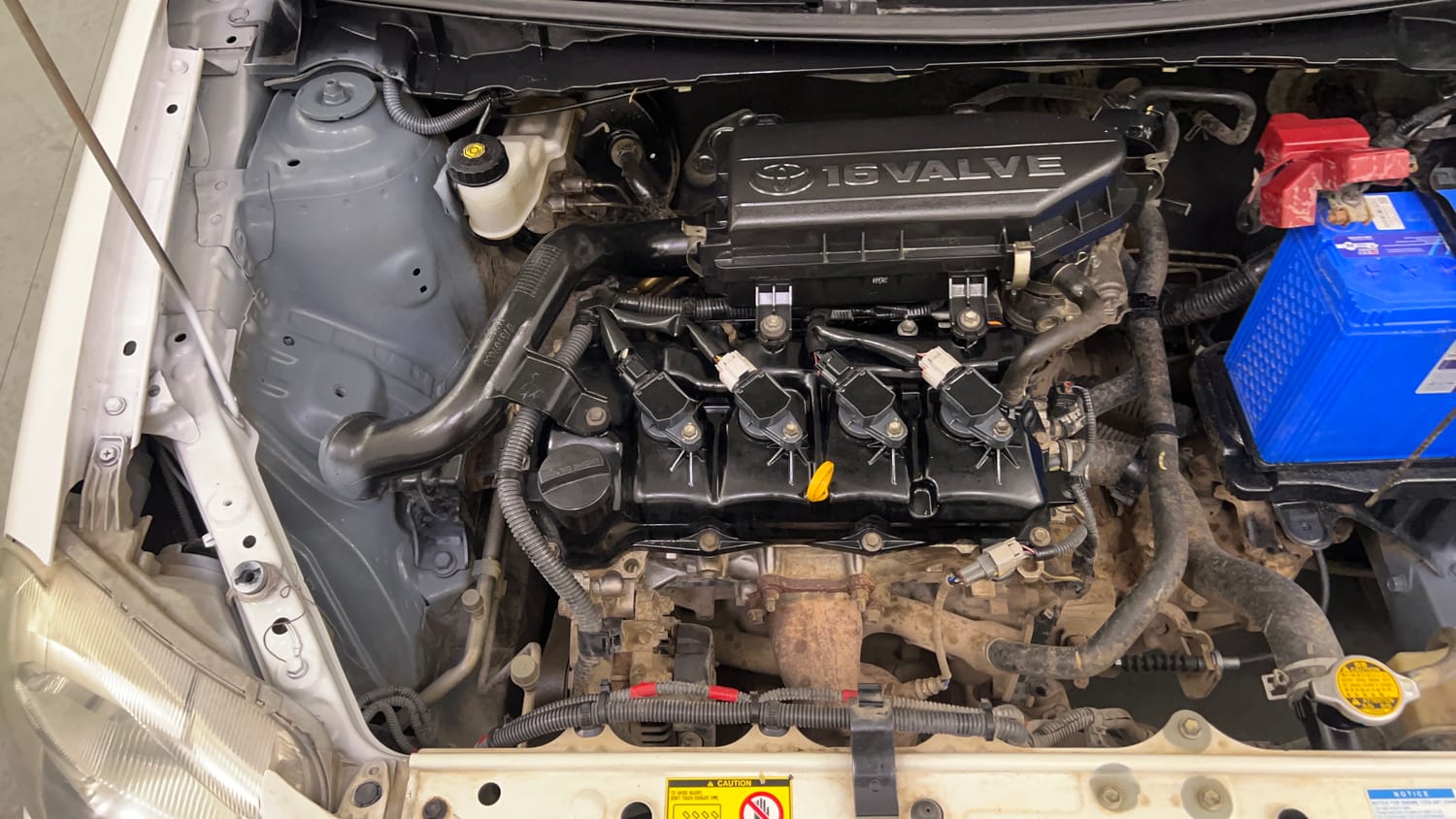 Used 2013 Toyota Etios Liva G Petrol Manual engine ENGINE RIGHT SIDE VIEW