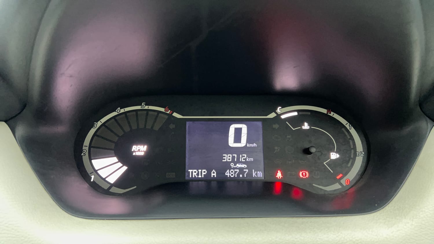 Used 2021 Nissan Magnite XE Petrol Manual interior CLUSTERMETER VIEW