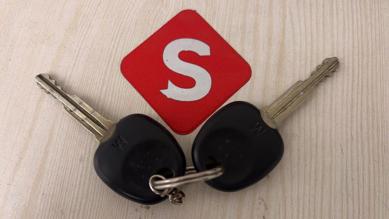 Used 2018 Hyundai Eon Era + AirBag Petrol Manual extra CAR KEY VIEW