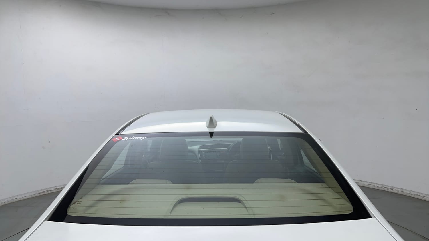 Used 2015 Honda City V Petrol Manual exterior BACK WINDSHIELD VIEW