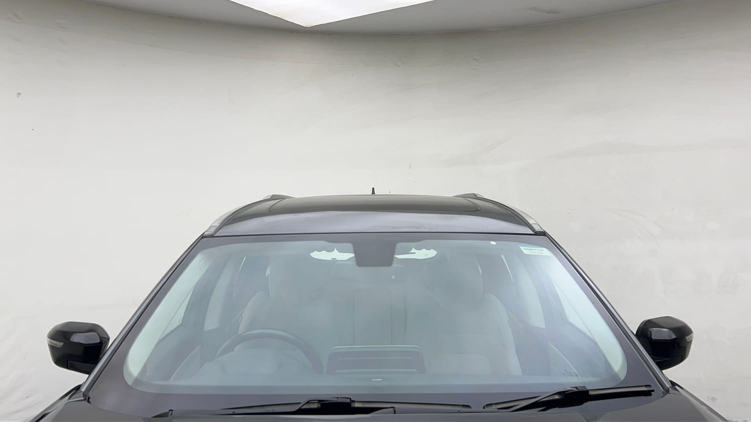 Used 2022 Tata Safari XZA Plus Diesel Automatic exterior FRONT WINDSHIELD VIEW