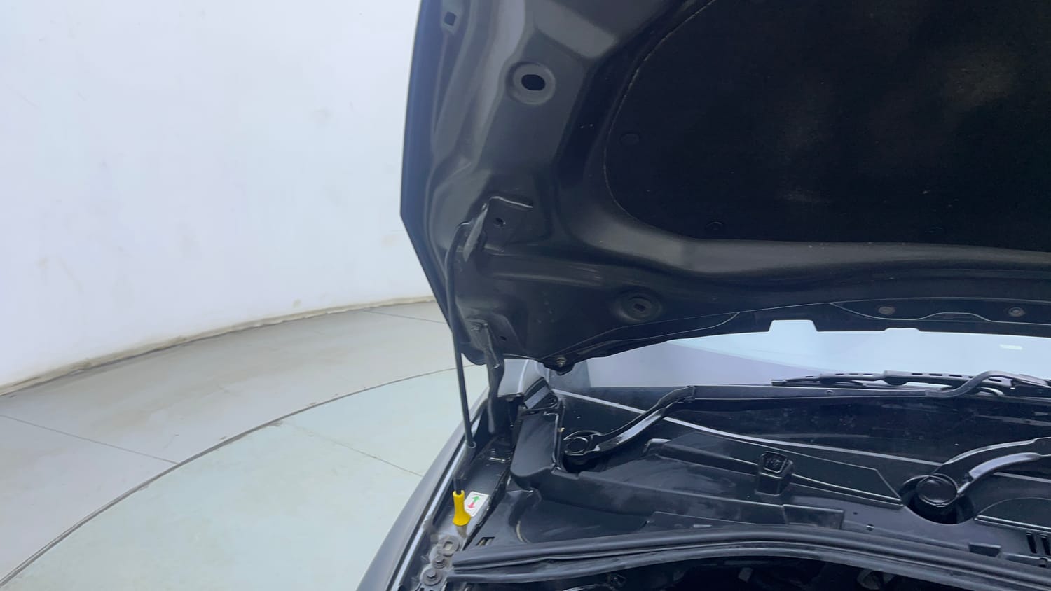 Used 2023 Tata Tiago NRG XZ AMT Petrol Automatic engine ENGINE RIGHT SIDE HINGE & APRON VIEW
