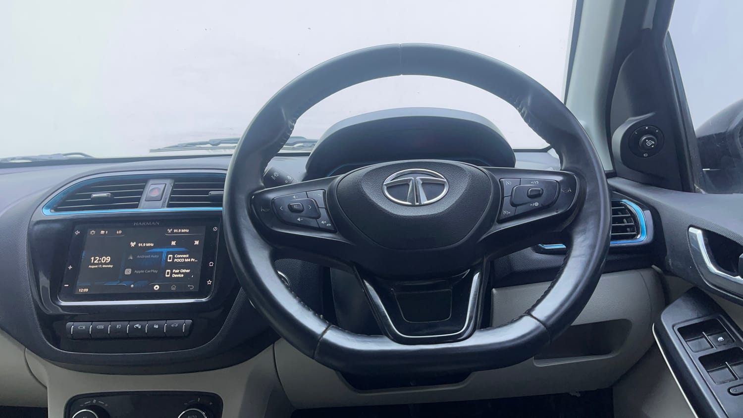 Used 2023 Tata Tiago EV XZ Plus Tech LUX Long Range Electric Automatic interior STEERING VIEW