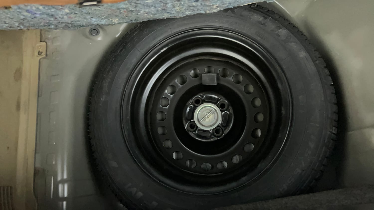 Used 2013 Honda Brio S MT Petrol Manual tyres SPARE TYRE VIEW