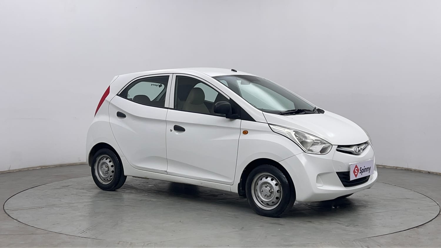 Used 2018 Hyundai Eon Era + AirBag Petrol Manual exterior RIGHT FRONT CORNER VIEW