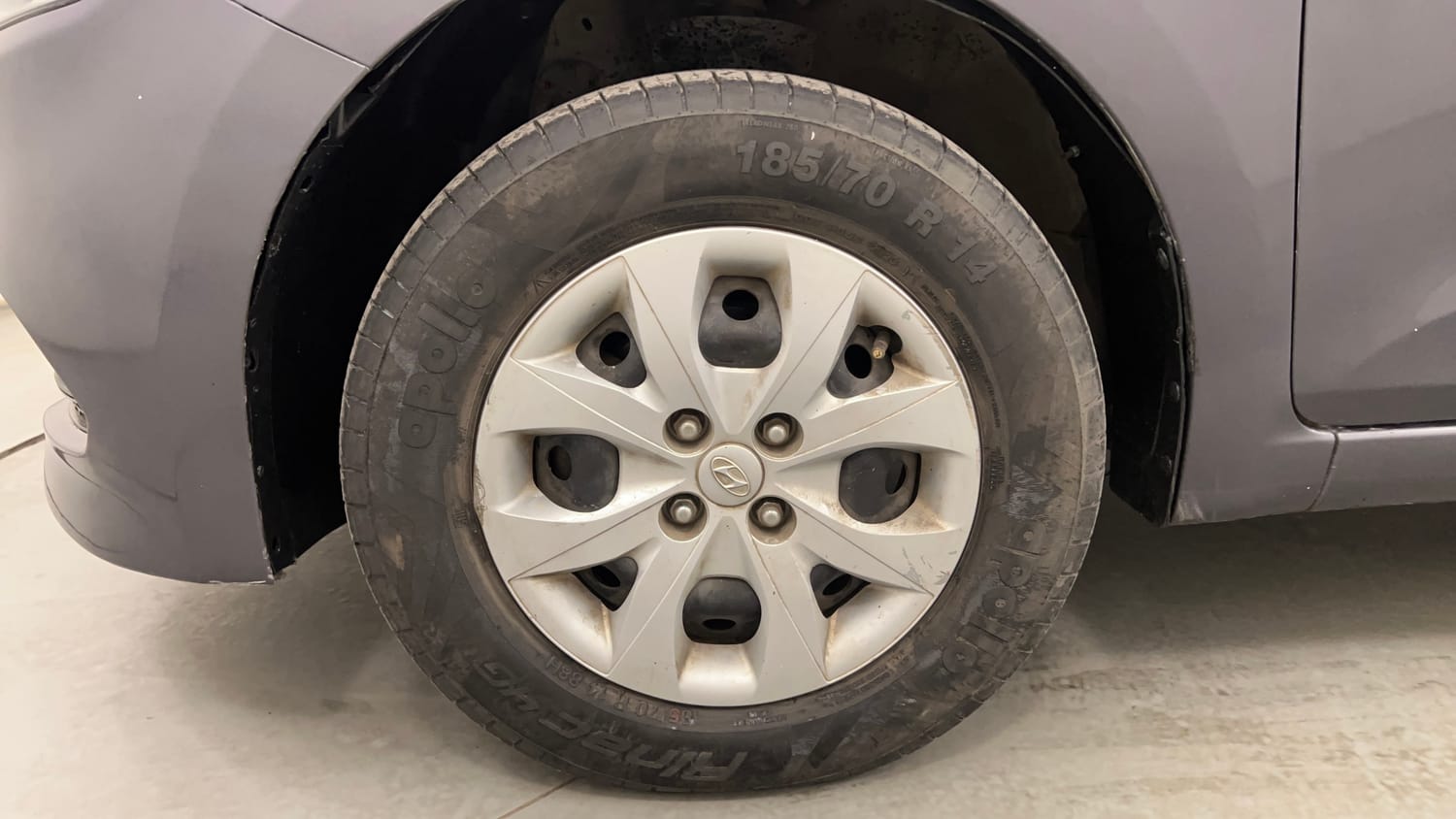 Used 2016 Hyundai Elite i20 Magna 1.2 Petrol Manual tyres LEFT FRONT TYRE RIM VIEW
