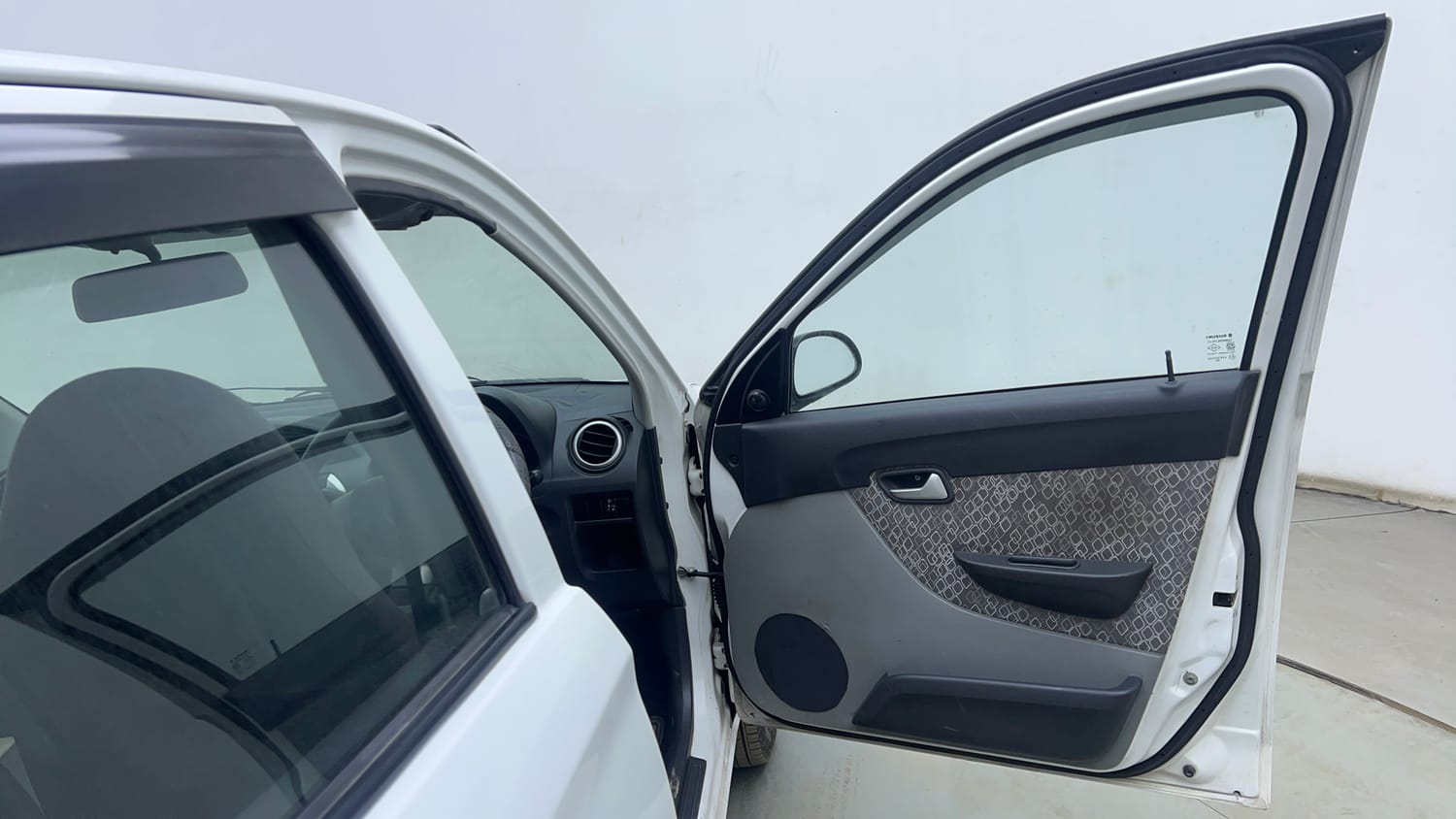 Used 2017 Maruti Suzuki Alto 800 LXi Petrol Manual interior RIGHT FRONT DOOR OPEN VIEW