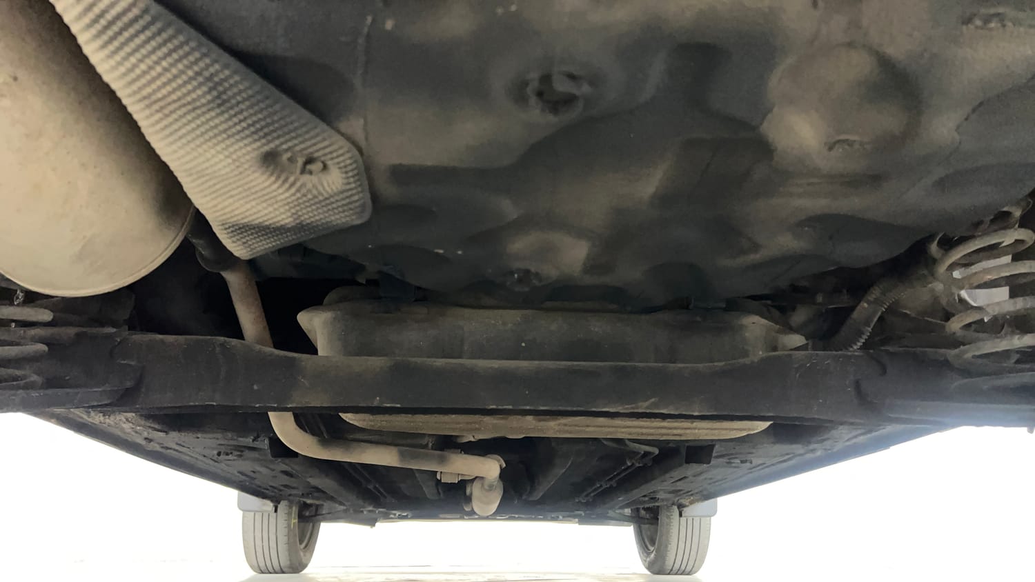 Used 2023 Renault Kiger RXE MT Petrol Manual extra REAR UNDERBODY VIEW (TAKEN FROM REAR)
