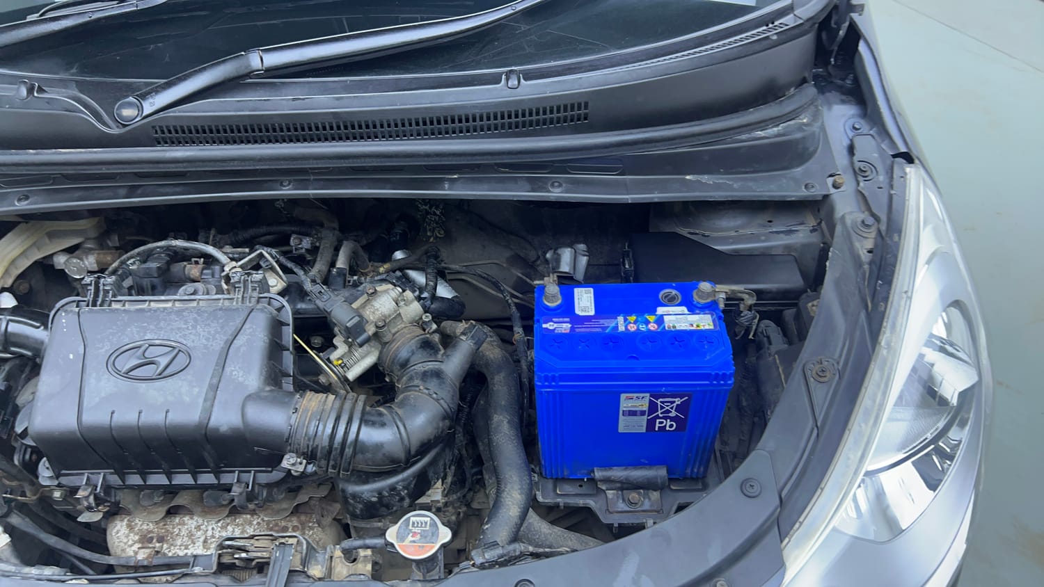 Used 2014 Hyundai i10 Sportz 1.1 iRDE2 Petrol Manual engine ENGINE LEFT SIDE VIEW