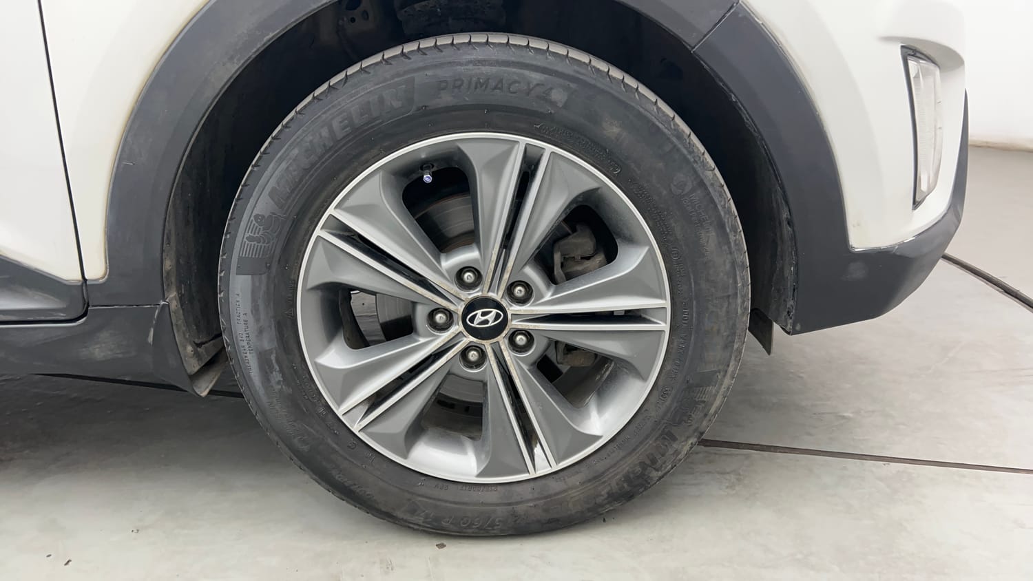 Used 2017 Hyundai Creta 1.6 SX Plus AT Petrol Petrol Automatic tyres RIGHT FRONT TYRE RIM VIEW