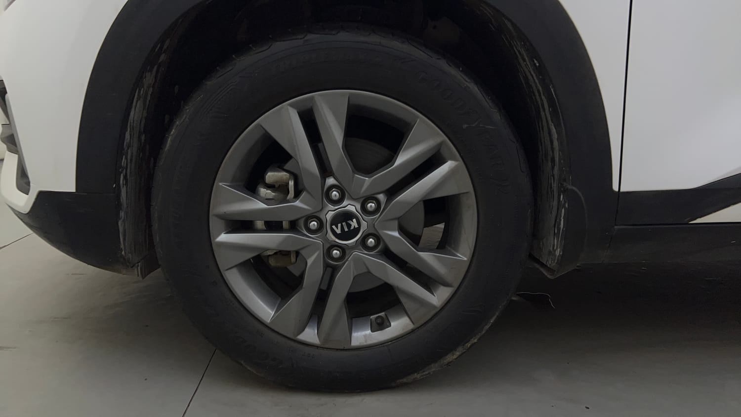Used 2020 Kia Seltos HTX IVT 1.5 Dual Tone Petrol Automatic tyres LEFT FRONT TYRE RIM VIEW