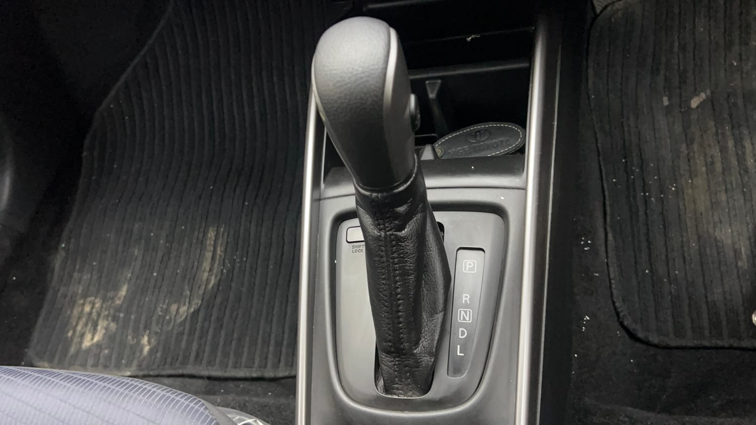 Used 2021 Toyota Glanza G CVT Petrol Automatic interior GEAR  KNOB VIEW