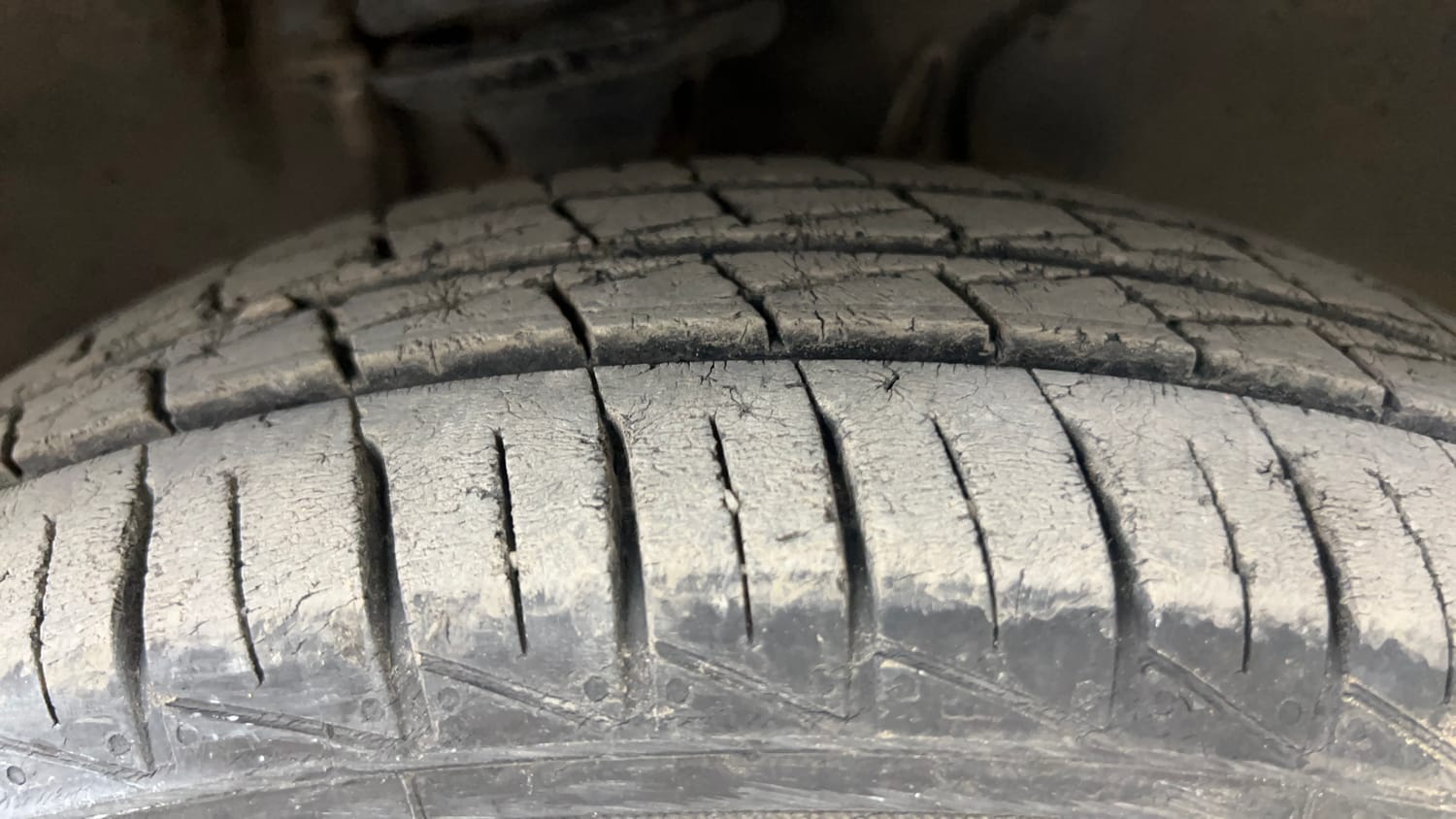 Used 2022 Maruti Suzuki Alto 800 Vxi Plus Petrol Manual tyres RIGHT FRONT TYRE TREAD VIEW