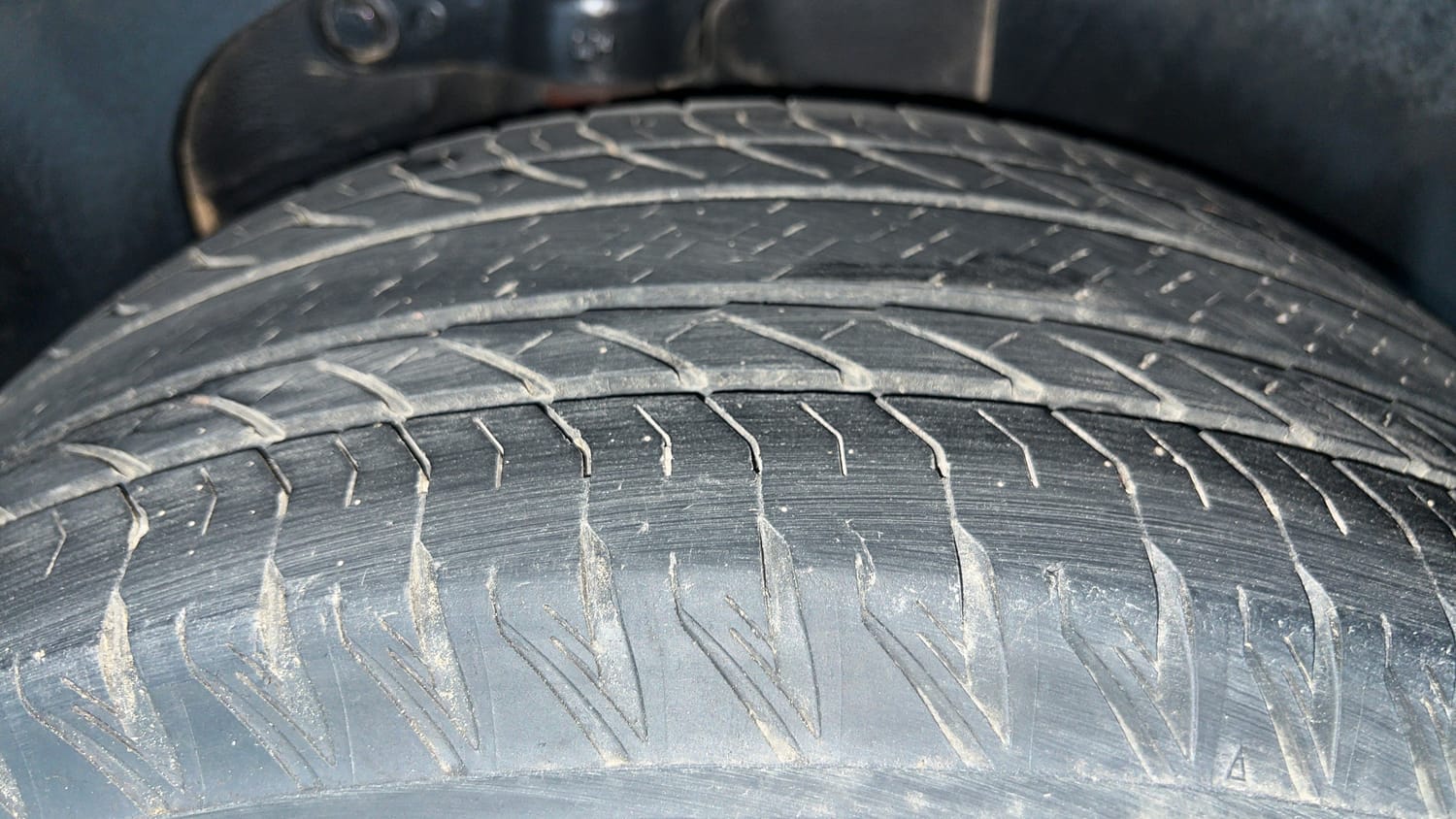 Used 2022 Tata Safari XZA Plus Diesel Automatic tyres LEFT REAR TYRE TREAD VIEW
