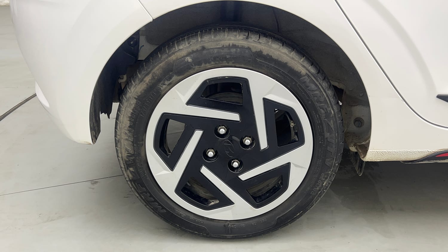 Used 2023 Hyundai Grand i10 Nios Sportz 1.2 Kappa VTVT Petrol Manual tyres RIGHT REAR TYRE RIM VIEW