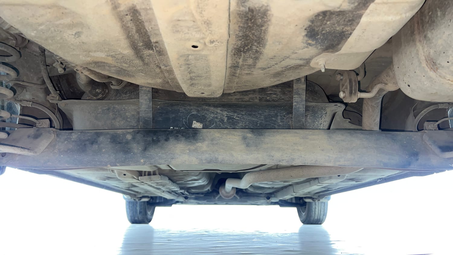 Used 2017 Maruti Suzuki Ertiga VXI CNG Cng Manual extra REAR UNDERBODY VIEW (TAKEN FROM REAR)