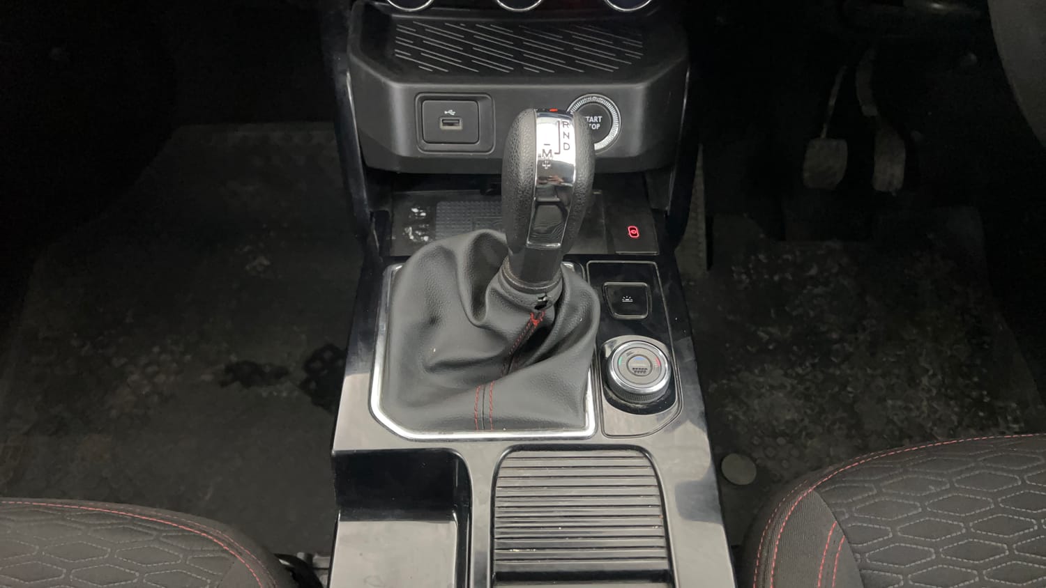Used 2022 Renault Kiger RXZ AMT Petrol Automatic interior GEAR  KNOB VIEW