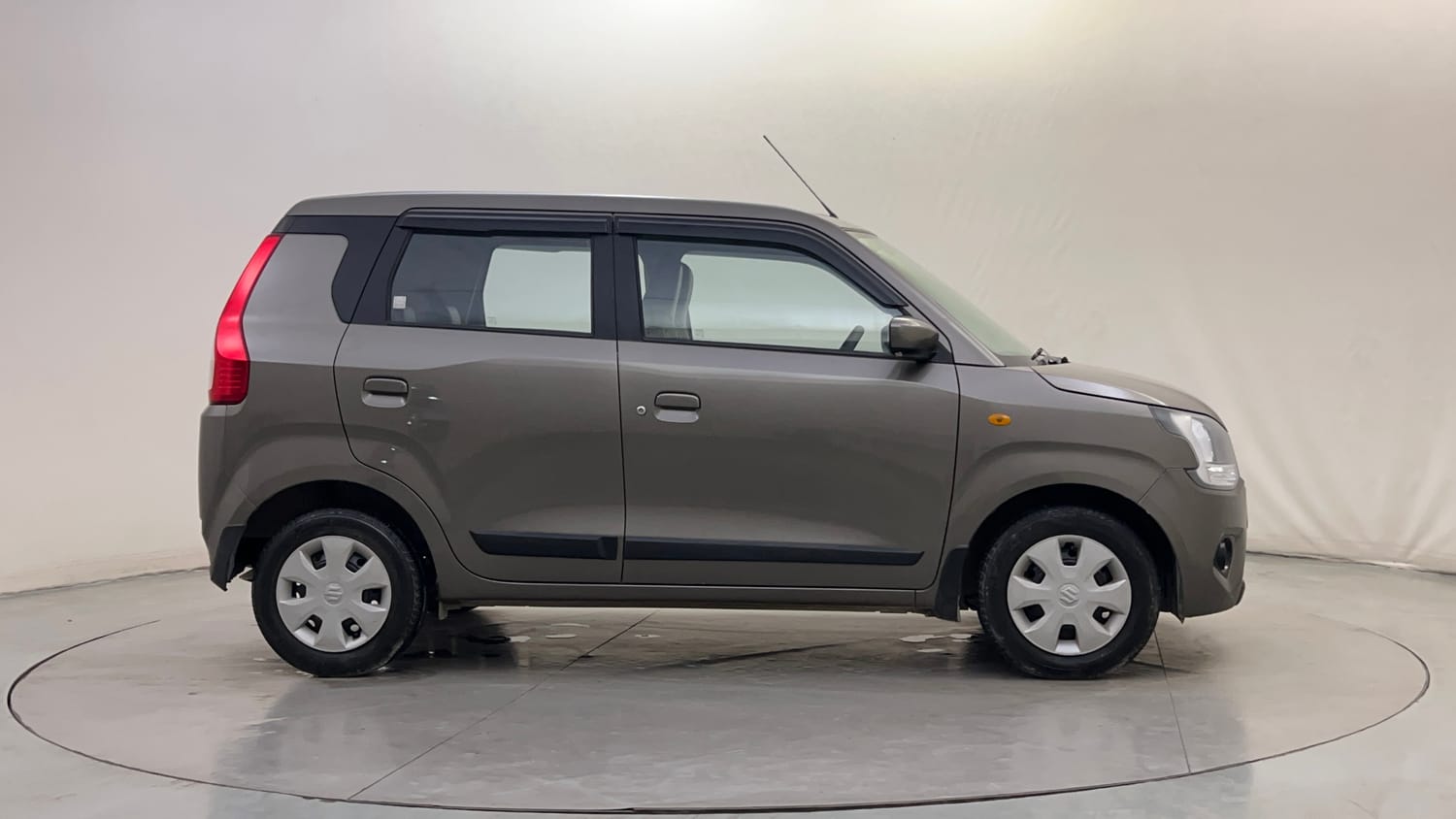 Used 2021 Maruti Suzuki Wagon R VXi (O) 1.2 Petrol Manual exterior RIGHT SIDE VIEW