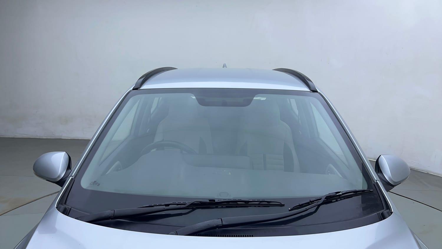 Used 2017 Maruti Suzuki Ertiga VXI CNG Cng Manual exterior FRONT WINDSHIELD VIEW