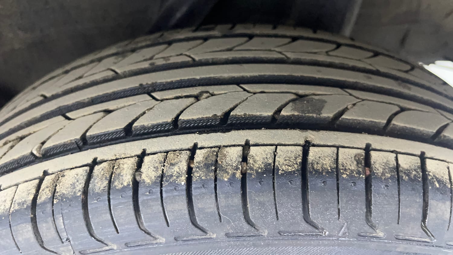 Used 2018 Honda Amaze 1.2 S MT Petrol Petrol Manual tyres LEFT REAR TYRE TREAD VIEW
