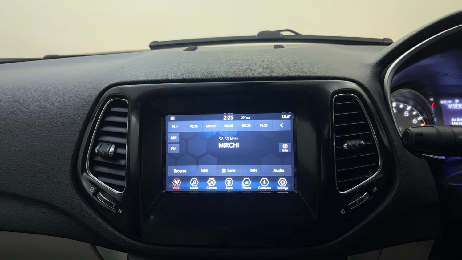 Used 2018 Jeep Compass Limited 1.4 Petrol AT Petrol Automatic top_features Touch screen infotainment system