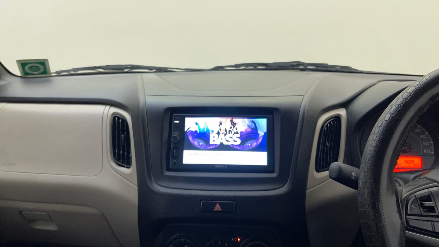 Used 2021 Maruti Suzuki Wagon R VXi (O) 1.2 Petrol Manual top_features Integrated (in-dash) music system