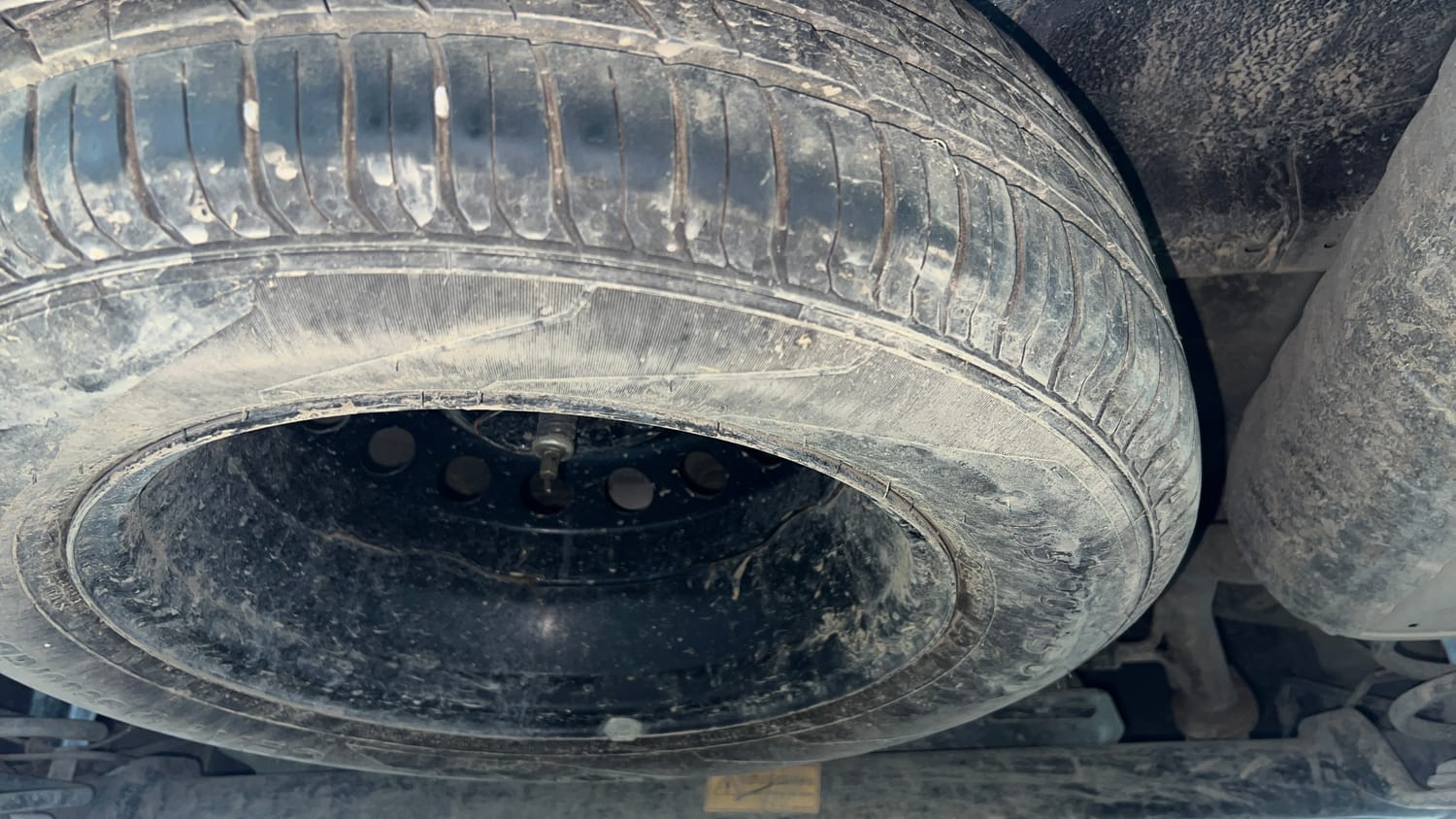 Used 2023 Tata Punch Accomplished Dazzle Sunroof CNG Cng Manual tyres SPARE TYRE VIEW