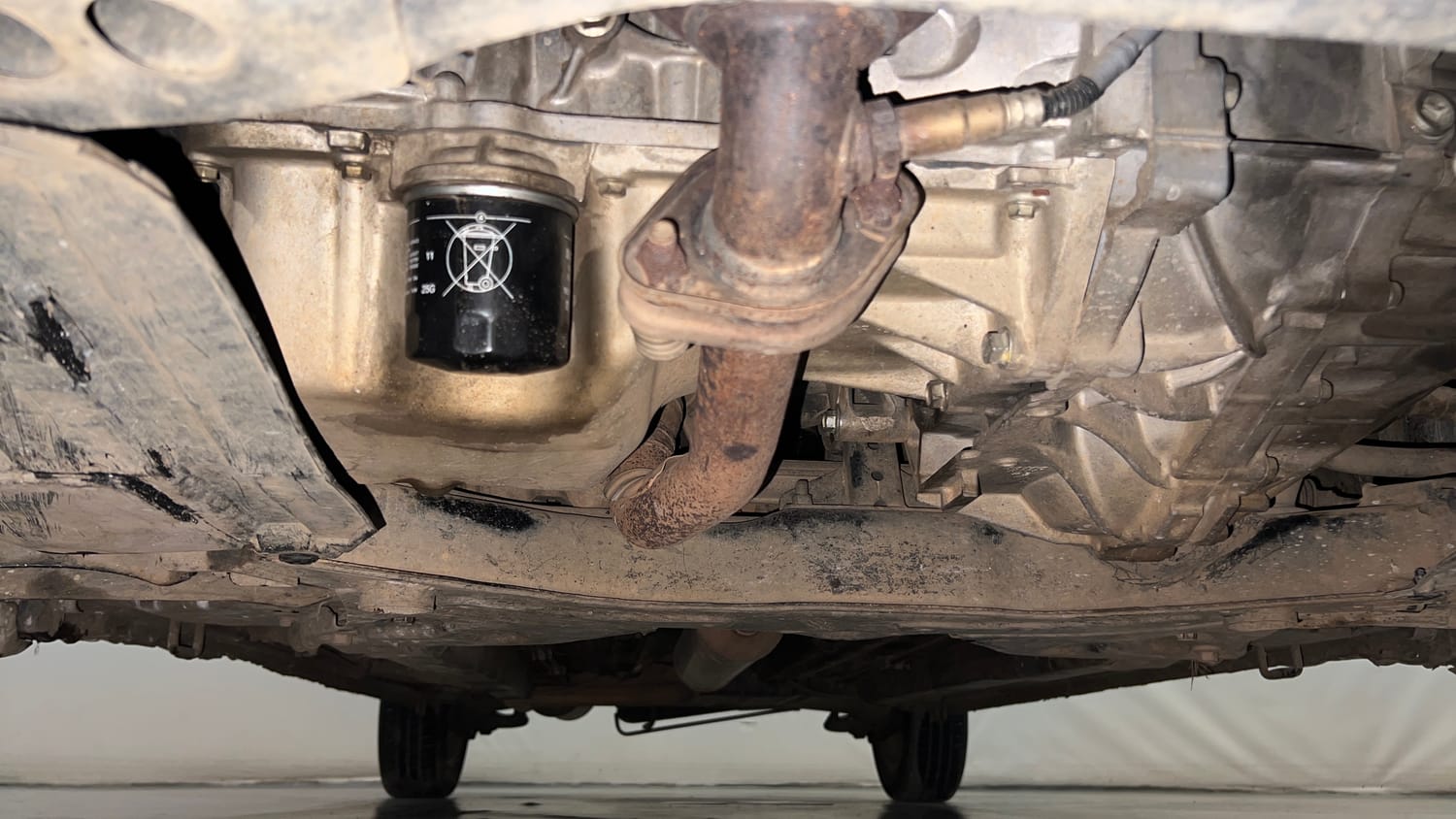 Used 2017 Maruti Suzuki Ertiga ZXI+ Petrol Manual extra FRONT LEFT UNDERBODY VIEW