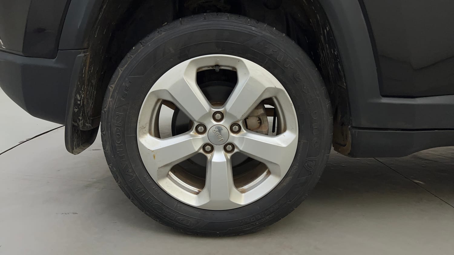 Used 2018 Jeep Compass Limited 1.4 Petrol AT Petrol Automatic tyres RIGHT REAR TYRE RIM VIEW