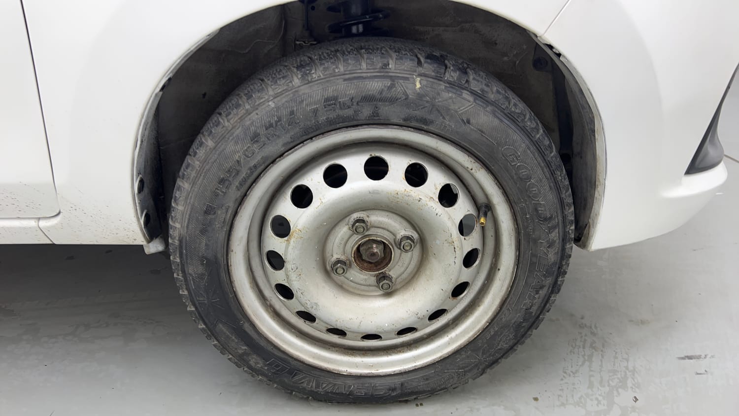 Used 2017 Maruti Suzuki Alto K10 VXi Petrol Manual tyres RIGHT FRONT TYRE RIM VIEW