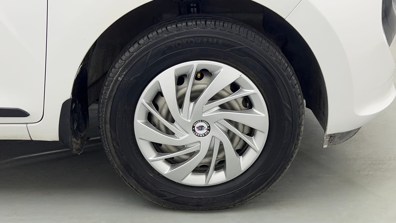 Used 2019 Hyundai Santro Magna CNG Cng Manual tyres RIGHT FRONT TYRE RIM VIEW