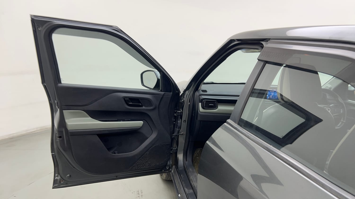 Used 2023 Tata Punch Adventure RHYTHM PACK MT Petrol + CNG (Outside Fitted) Cng Manual interior LEFT FRONT DOOR OPEN VIEW