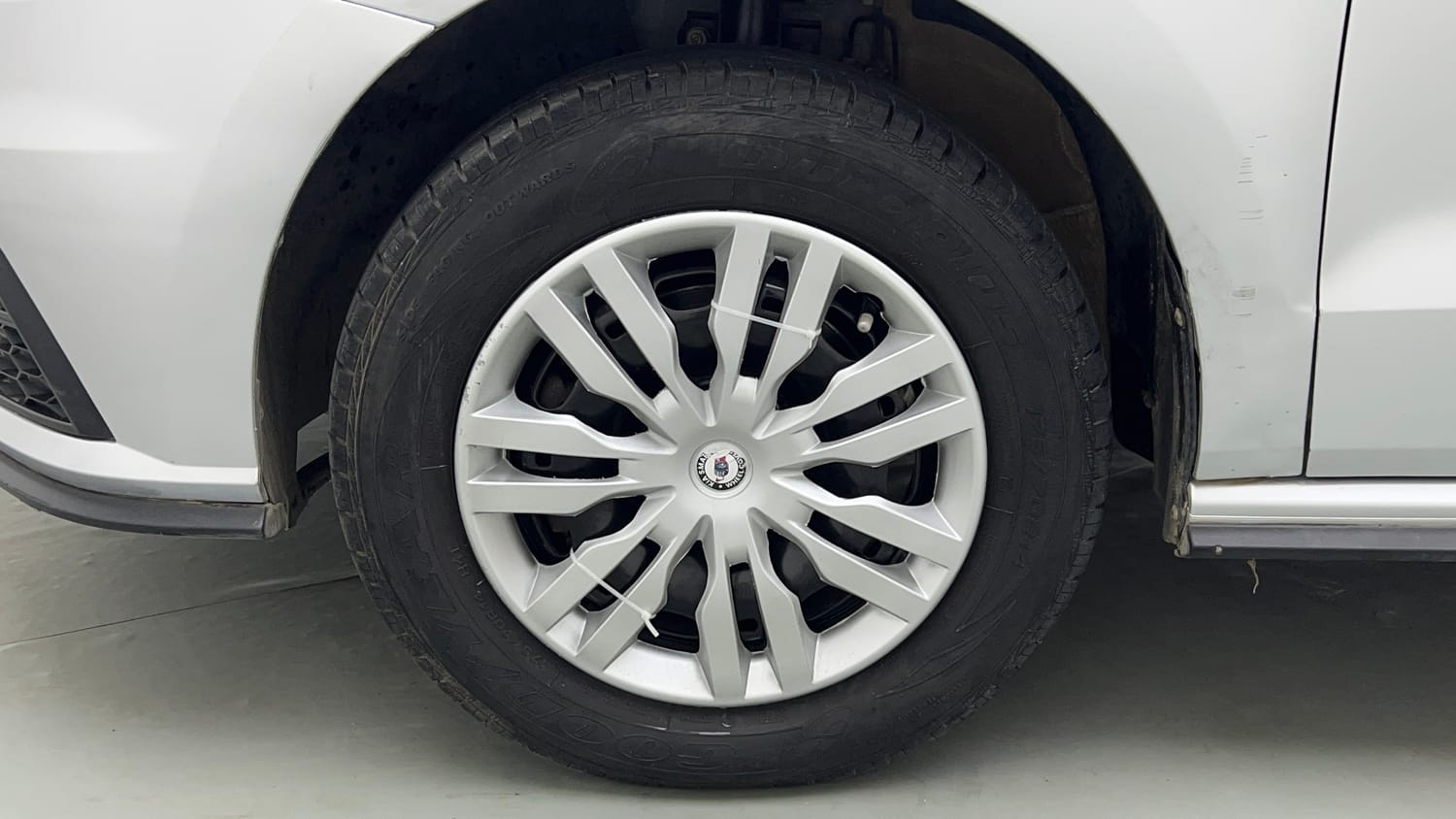 Used 2022 Volkswagen Polo Trendline 1.0L MPI Petrol Manual tyres LEFT FRONT TYRE RIM VIEW