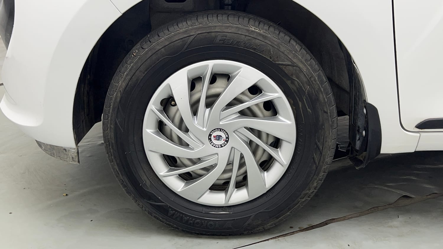 Used 2019 Hyundai Santro Magna CNG Cng Manual tyres LEFT FRONT TYRE RIM VIEW