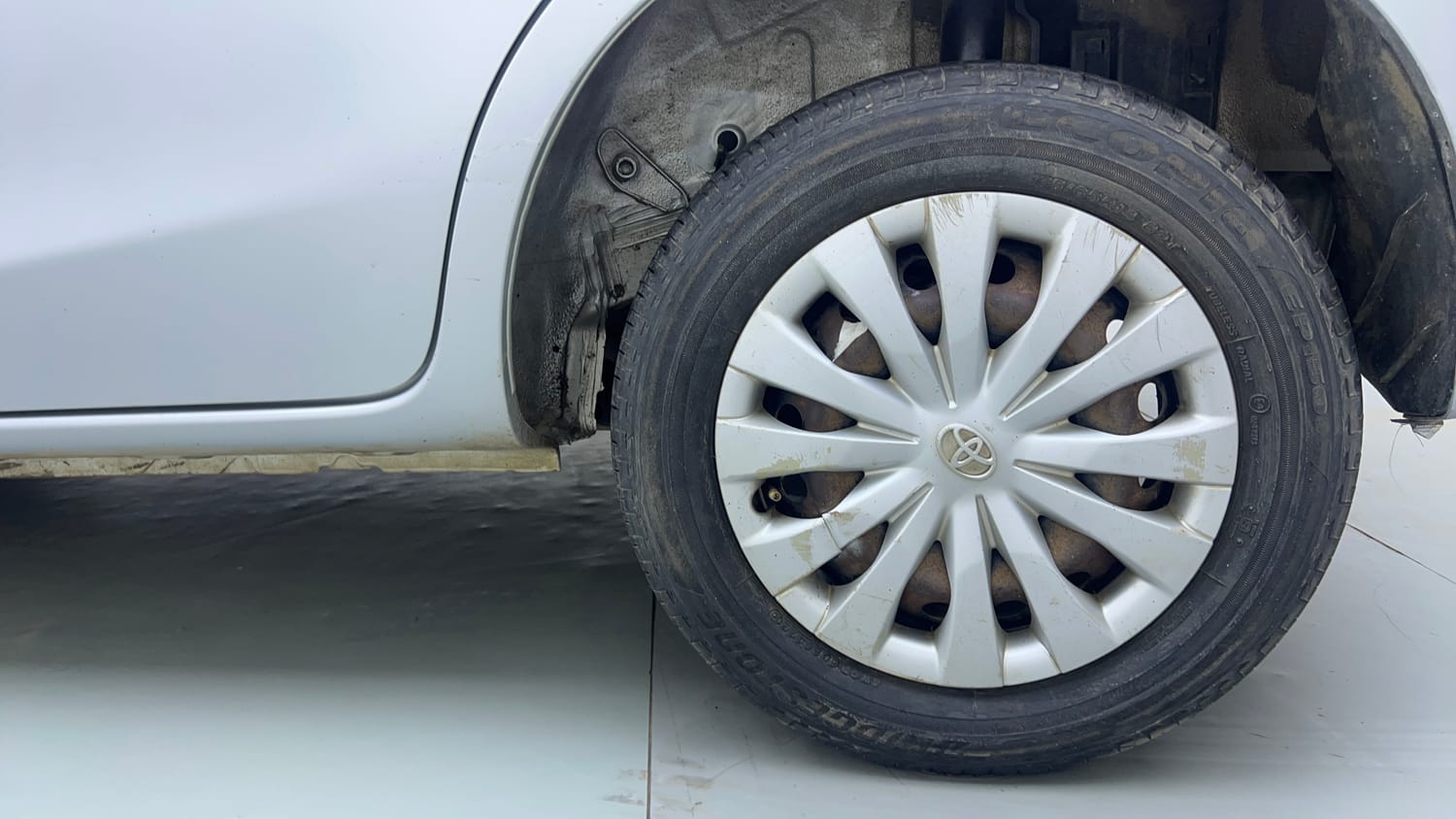 Used 2016 Toyota Etios Liva VD Diesel Manual tyres LEFT REAR TYRE RIM VIEW