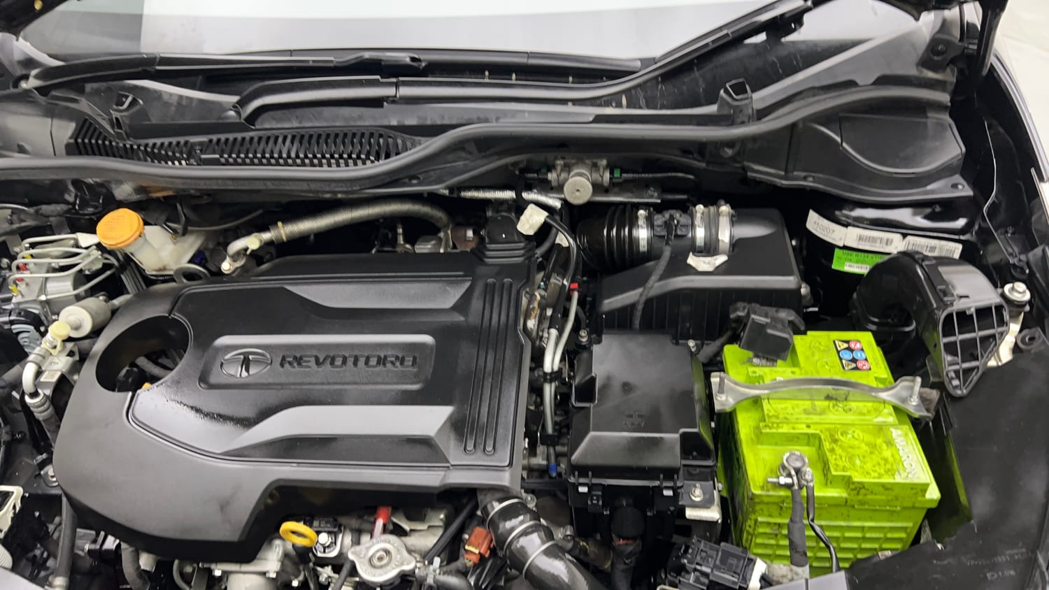 Used 2024 Tata Altroz XZ Plus (S) Dark Edition Diesel Diesel Manual engine ENGINE LEFT SIDE VIEW